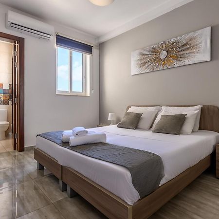 F11 Room 1, Private Double Room With Private Bathroom In Shared Flat Мсіда Екстер'єр фото